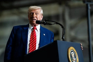 Трамп считает, что сейчас не время для введения новых санкций против России