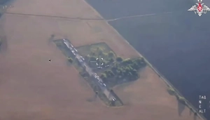 «Искандер» не щадит! На видео сняли сожжение колонны из 20 фур с дронами по пути в логово ВСУ