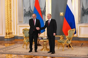 «Было больше»: Путин поспорил с Пашиняном о товарообороте России и Армении