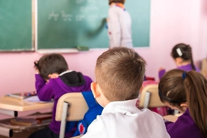 Распутную учительницу обвинили в изнасиловании 12-летнего мальчика