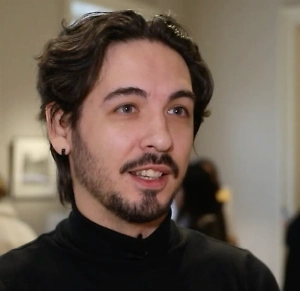 Форма «Юлида» рождает бесконечное количество ассоциаций. Это и волчок, и мороженое, и безешка, и архитектура, и движение. Это реальность и дух нашего народа. 