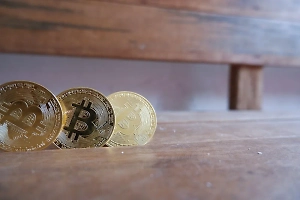 Заявления Трампа о Китае и новых пошлинах вызвали обвал крипторынка