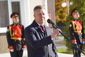 Задержанный глава района на Кубани пытался скрыться от силовиков с золотыми костылями