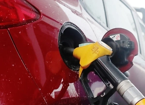 Тела трёх запертых в машине мужчин нашли на заправке в российском регионе