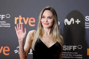 «Не жалею об этом»: Анджелина Джоли впервые рассказала, почему удалила обе груди и яичники