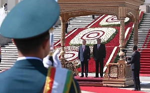 Путин пошутил, что президент Таджикистана морил его голодом