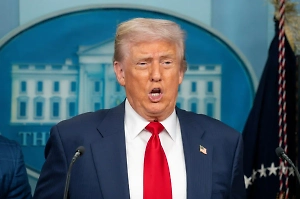 Трамп потерял президента ОАЭ на саммите по Газе и заявил, что он присутствует духом