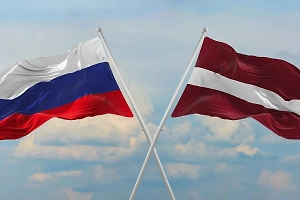 В Кремле предложили россиянам вернуться из Латвии на родину