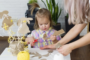 Поделки в саду — не конкурс родителей. Психолог рассказала, чем опасна «ярмарка тщеславия»