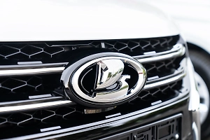 Разорительно: Стала известна стоимость эксплуатации Lada Vesta в такси на 3 года