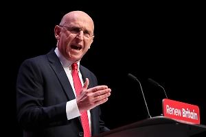 «Мы будем действовать»: Глава Минобороны Британии выступил с угрозой в адрес России