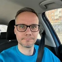 Губернатора Самарской области следует привлечь к административной ответственности за мелкое хулиганство, выразившееся в нецензурной брани. Санкция предусматривает штраф или арест до 15 суток