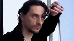 Полунин ответил на лишение украинского гражданства снимком тату с Путиным