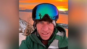 Американец первым в мире спустился на лыжах по северному склону Эвереста