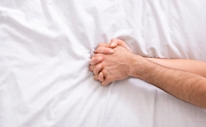 Чиновник скончался после секс-марафона с тремя женщинами