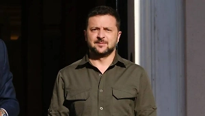 Депутат Рады высмеял Зеленского, которого в США встретили только Ермак и экипаж