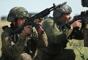 Медведев назвал число контрактников, поступивших на службу с начала года