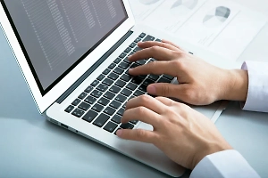 Дневник.ру опроверг слухи о платной подписке для доступа к электронному дневнику