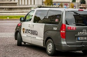 У бывших чиновников в Грузии изъяли более 7 млн долларов и драгоценности