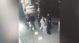 В Ижевске молодёжь толпой избила и ограбила женщину-инвалида за просьбу не шуметь