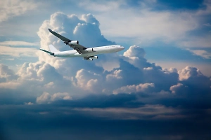 Латвия продлила запрет на ночные полёты у границ с Россией и Белоруссией