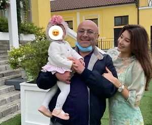 «У меня ещё много топоров»: Избитая модель бежала из России от экс-министра Хубутии