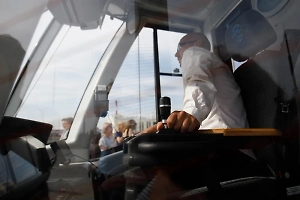 В Петербурге арестован 56-летний водитель трамвая, снимавший порно с девочкой