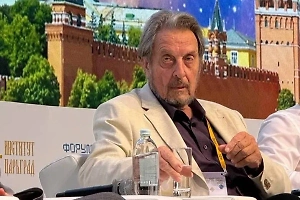 Отец Илона Маска заявил, что его сын любит и уважает RT