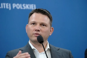 «Двойные стандарты»: Польский Сейм осудил угрозы Сикорского посадить самолёт с Путиным