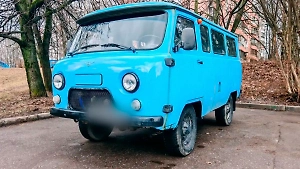 Тела двух человек обнаружены в салоне сгоревшей «Буханки» на юго-западе Москвы