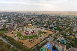 В жилой многоэтажке в Элисте произошёл взрыв, пострадали два человека