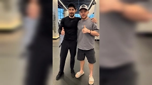 Боец UFC Пётр Ян опубликовал фотографию с Павлом Дуровым