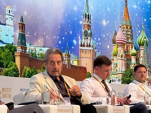 Эррол Маск назвал Россию будущим для цивилизованного мира