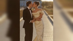 Муж погибшей в ДТП с лосем вице-мисс России просит подписчиков о помощи