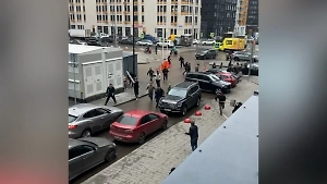 40 «героев» разбудившей Москву массовой битвы вычислили по видео и доставили в полицию