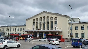 Аэропорт Вильнюса вновь закрыли из-за неопознанных объектов