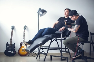 Московский менеджер поплатился за татуировку с коловратом