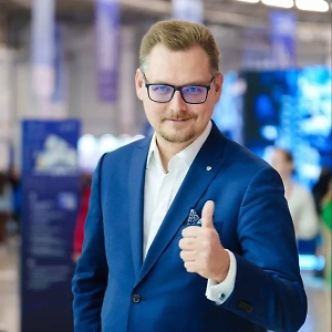 Прямого подорожания туров не будет. Стоимость путёвки, проживания и перелёта не изменится из-за новых требований к документам. Однако суммарные затраты на поездку для семьи вырастут на стоимость оформления загранпаспорта каждому ребёнку до 14 лет.