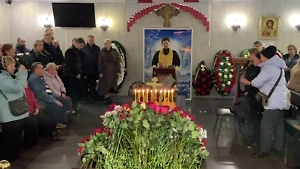 В Копейске прощаются с тремя погибшими при взрыве на заводе