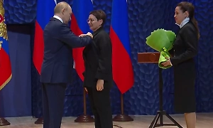 Путин наградил учителей бойцов СВО