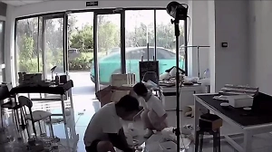 Восстание машин: Электрокар Xiaomi неожиданно уехал от своего владельца