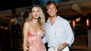 Галкин* в Дубае «спелся» на мове с полуголой Лободой. 76-летней Пугачёвой рядом не было