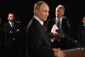 Песков не считает, что Россия и США вступили в новую гонку вооружений