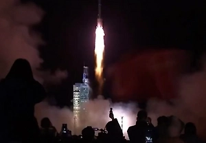 Китай запустил пилотируемый корабль «Шэньчжоу-21» с мышами на борту