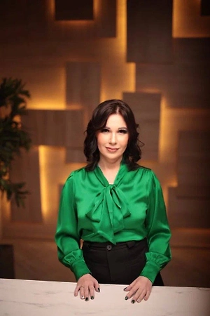 Ещё один эффективный метод — система конвертов. Откладывайте фиксированную сумму на каждую категорию расходов. Когда деньги заканчиваются, прекращайте траты в этой категории.