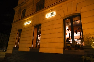 Ресторан в Петербурге обвинили в серии отравлений после скандала с угрозой выкидыша у беременной