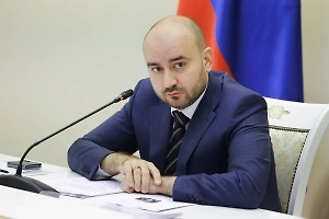 «Мама — Волга. Папы нету»: Губернатор Федорищев записал рэп про путь к возрождению Самары