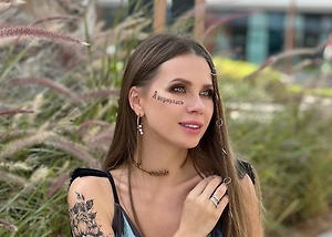 «Успешного коуча» Лизу Миллер хотят объявить в розыск за отмывание 130 млн