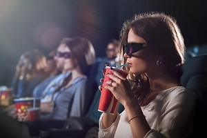 Из-за ожогов глаз у 33 зрителей кинотеатра в Абакане завели уголовное дело