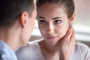 Последователи Алекса Лесли сливали нюдсы невинных петербурженок в секретных чатах, называя их лидами